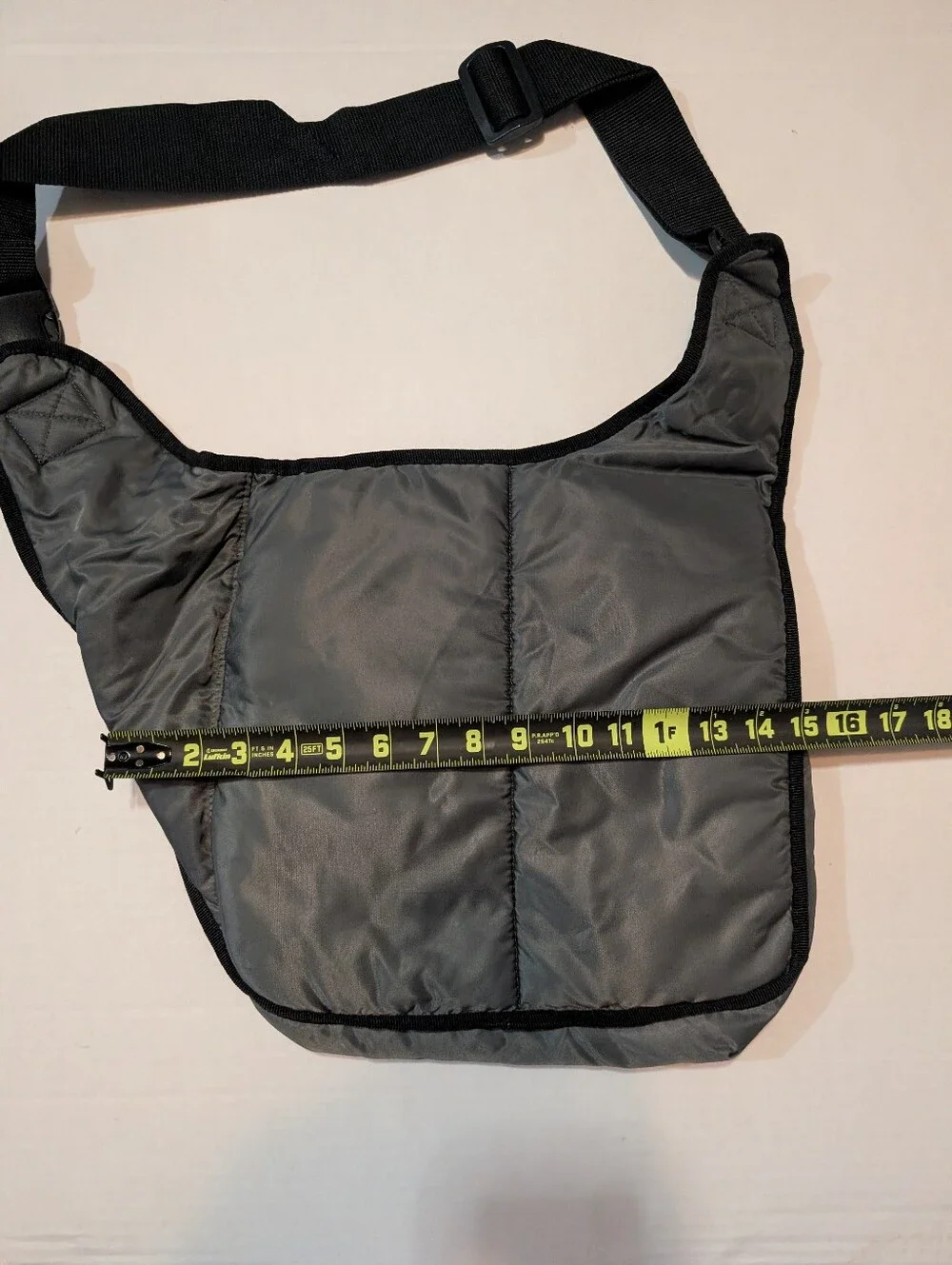 Aeropostale Gray Sling/Messenger Bag | Gently used in great condition